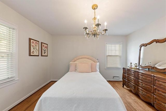 915 W 85th Street, Kansas City, MO 64114