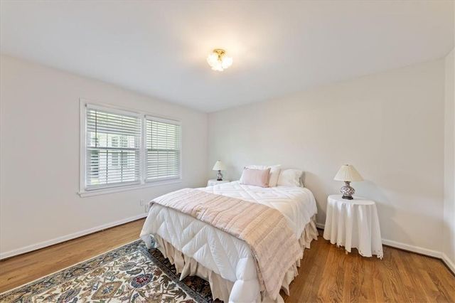 915 W 85th Street, Kansas City, MO 64114