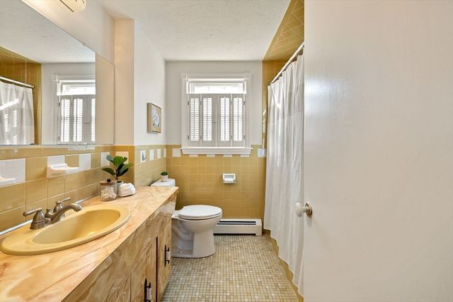 19 Rock Island Road, Quincy, MA 02169