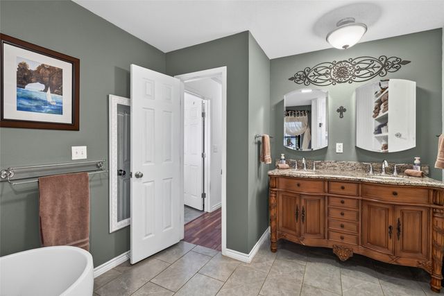 116 Pauline Road, Mabank, TX 75156