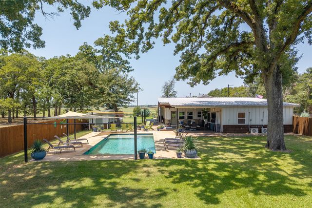 116 Pauline Road, Mabank, TX 75156
