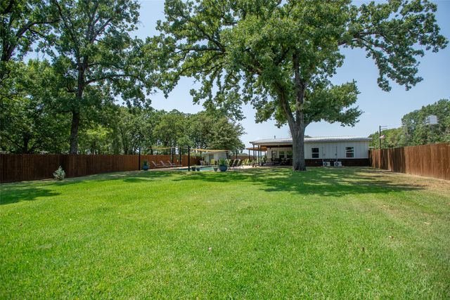 116 Pauline Road, Mabank, TX 75156