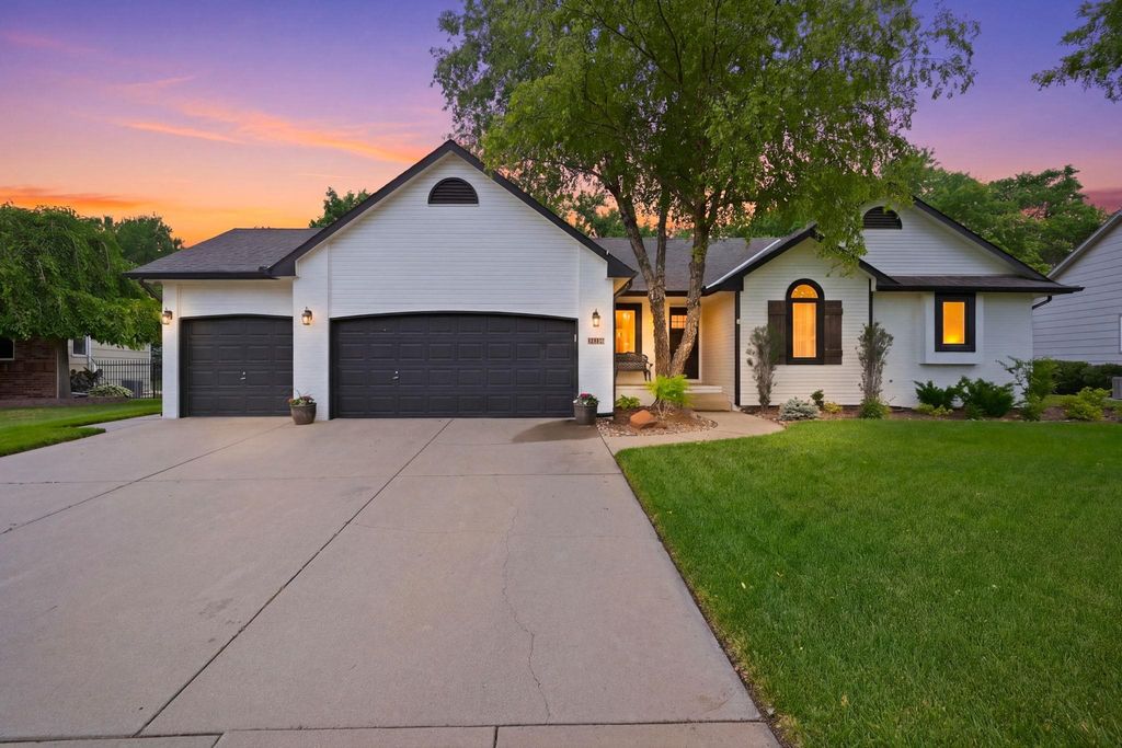 15104 W Moscelyn St, Wichita, KS 67235