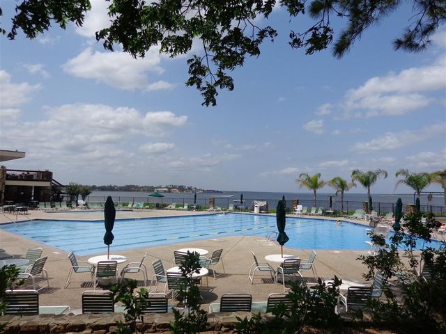 13727 Fountainview Drive, Montgomery, TX 77356