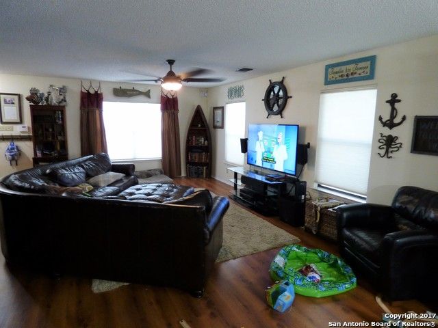 16522 EAGLE CROSS DR, San Antonio, TX 78247