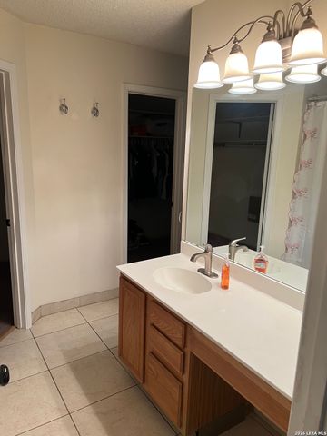 16522 EAGLE CROSS DR, San Antonio, TX 78247