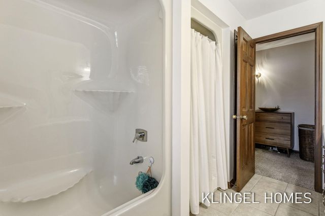 19094 Walden Drive, Spring Lake Twp, MI 49456