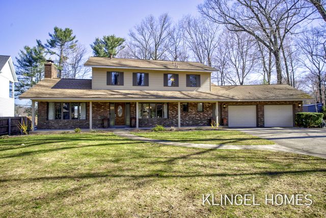 19094 Walden Drive, Spring Lake Twp, MI 49456
