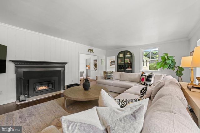 141 SPROUL RD, Villanova, PA 19085