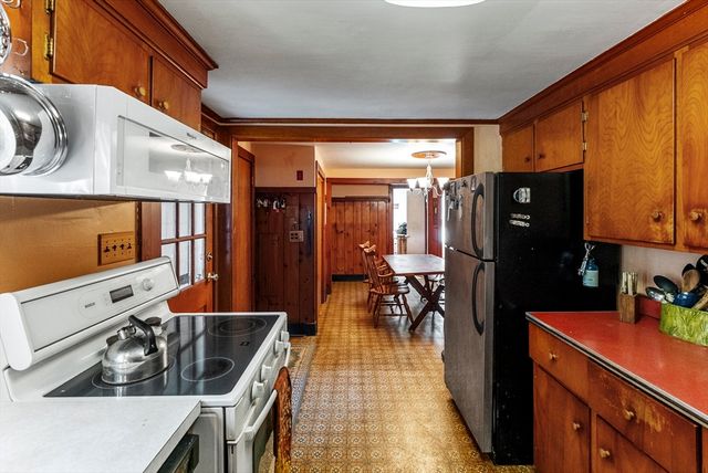 115 Kennedy Rd, Stoughton, MA 02072