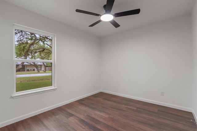 710 Ruby Isle DR, Leander, TX 78641