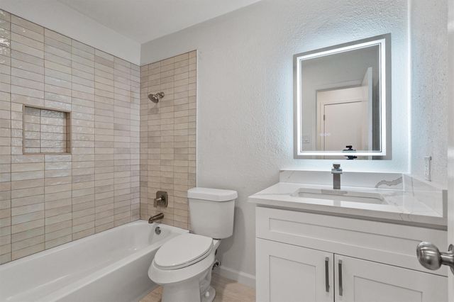 710 Ruby Isle DR, Leander, TX 78641