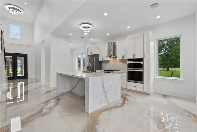 3237 Harkey Rd, Pearland, TX 77584