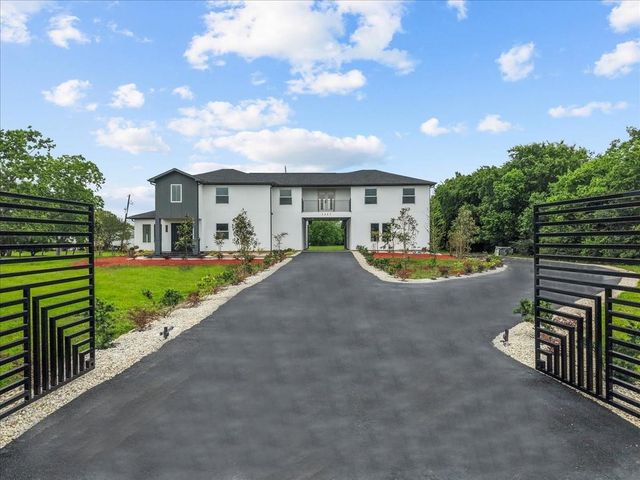 3237 Harkey Rd, Pearland, TX 77584