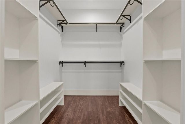 3237 Harkey Rd, Pearland, TX 77584