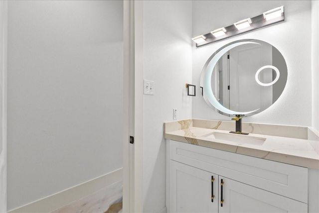 3237 Harkey Rd, Pearland, TX 77584