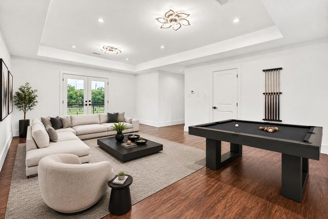 3237 Harkey Rd, Pearland, TX 77584