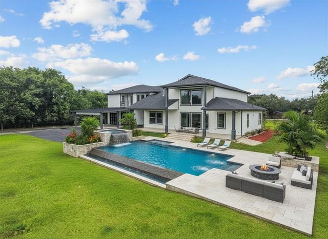 3237 Harkey Rd, Pearland, TX 77584