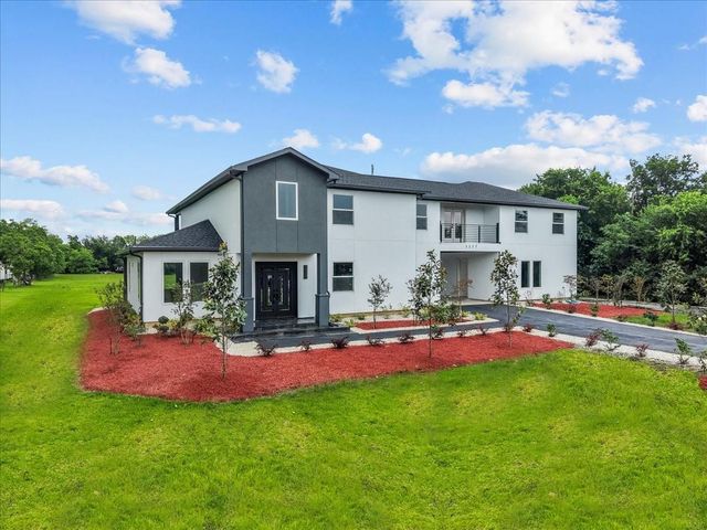 3237 Harkey Rd, Pearland, TX 77584