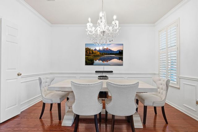 26 E Sterling Pond Circle, The Woodlands, TX 77382