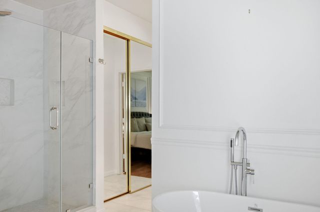 26 E Sterling Pond Circle, The Woodlands, TX 77382