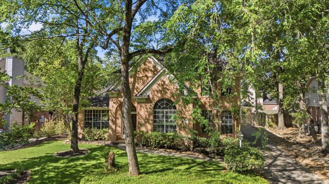 26 E Sterling Pond Circle, The Woodlands, TX 77382