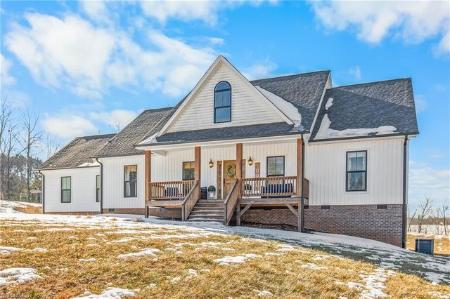 1165 Flinty Knoll Road, Pinnacle, NC 27043