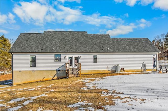 1165 Flinty Knoll Road, Pinnacle, NC 27043