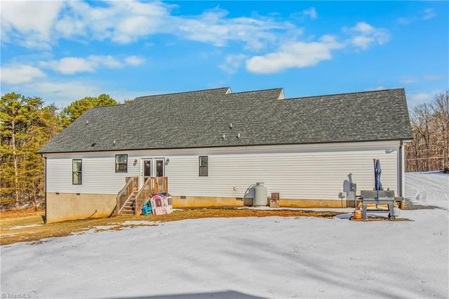 1165 Flinty Knoll Road, Pinnacle, NC 27043