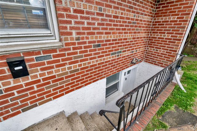 36-11 Utopia Parkway, Flushing, NY 11358