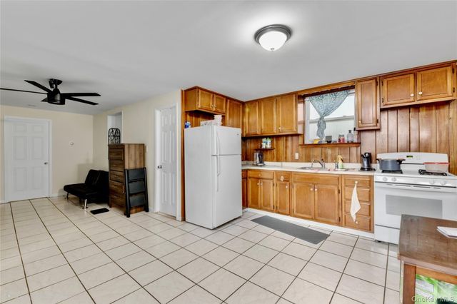 36-11 Utopia Parkway, Flushing, NY 11358