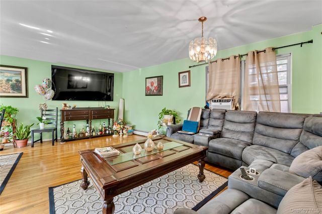 36-11 Utopia Parkway, Flushing, NY 11358