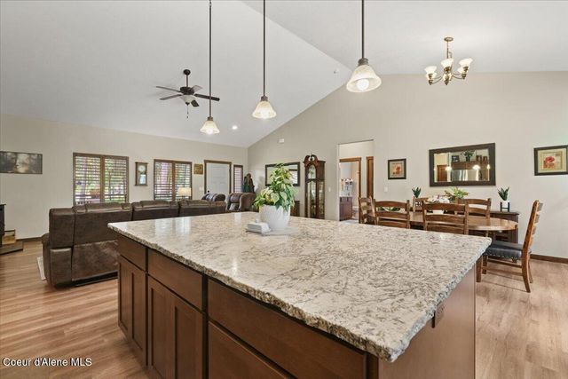 200 DANCING LIGHTS LANE, Athol, ID 83801