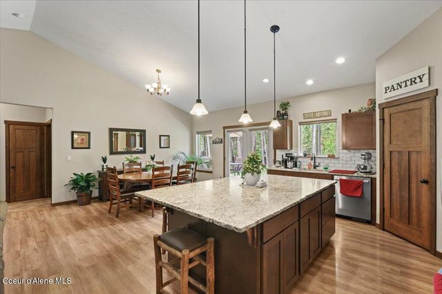 200 DANCING LIGHTS LANE, Athol, ID 83801