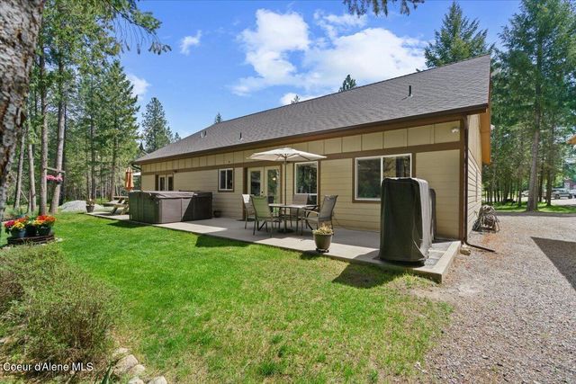 200 DANCING LIGHTS LANE, Athol, ID 83801