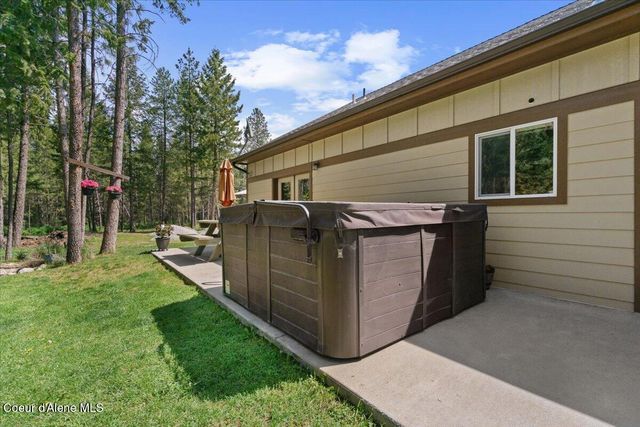 200 DANCING LIGHTS LANE, Athol, ID 83801