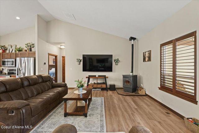 200 DANCING LIGHTS LANE, Athol, ID 83801