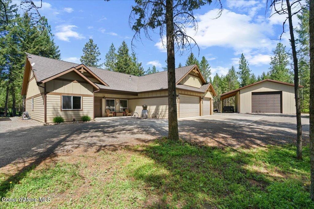 200 DANCING LIGHTS LANE, Athol, ID 83801