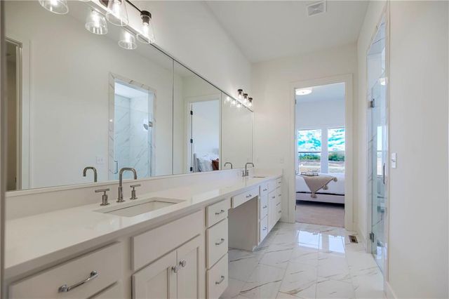 15837 Buena Vista Street, Overland Park, KS 66224