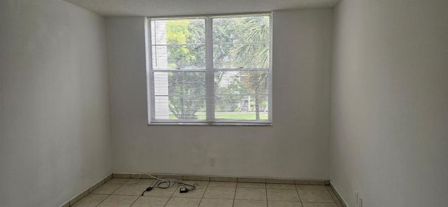 4851 NW 26TH Court 338, Lauderdale Lakes, FL 33313
