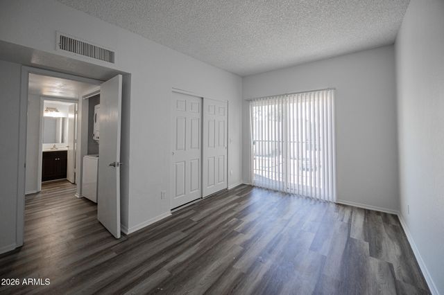 2826 E MONTE CRISTO Avenue 203, Phoenix, AZ 85032