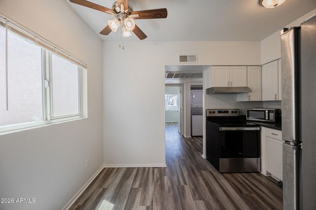 2826 E MONTE CRISTO Avenue 203, Phoenix, AZ 85032