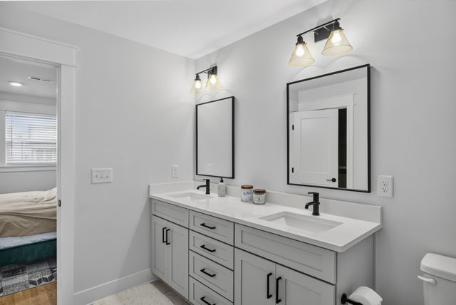530 Edwin St Unit 20, Nashville, TN 37207