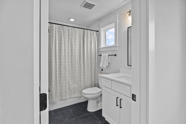 530 Edwin St Unit 20, Nashville, TN 37207