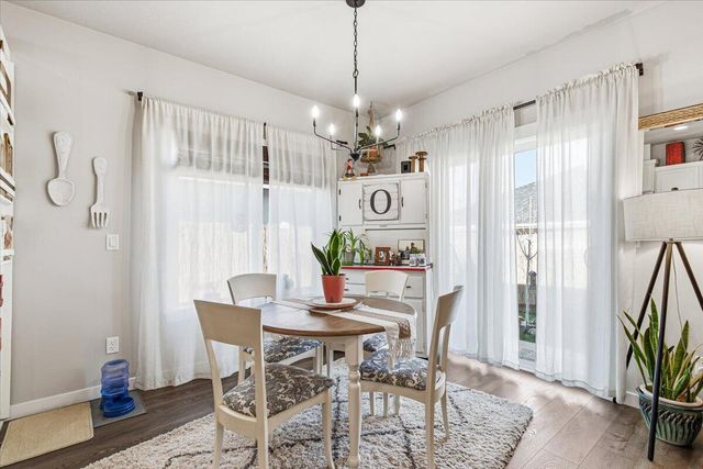 248 Christopher Way, Talent, OR 97540