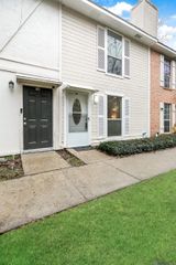 8091 Bayou Fountain Ave #402, Baton Rouge, LA 70820