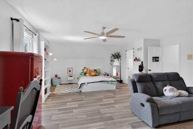 3695 SW Kimstin Circle, Blue Springs, MO 64015