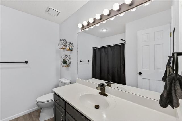 3695 SW Kimstin Circle, Blue Springs, MO 64015