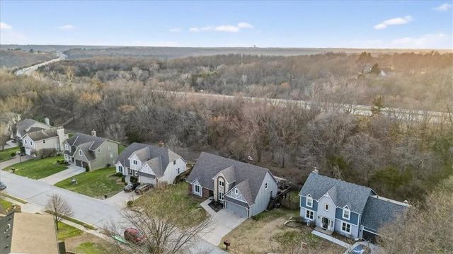 3695 SW Kimstin Circle, Blue Springs, MO 64015