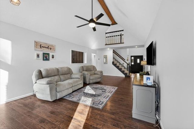 3695 SW Kimstin Circle, Blue Springs, MO 64015